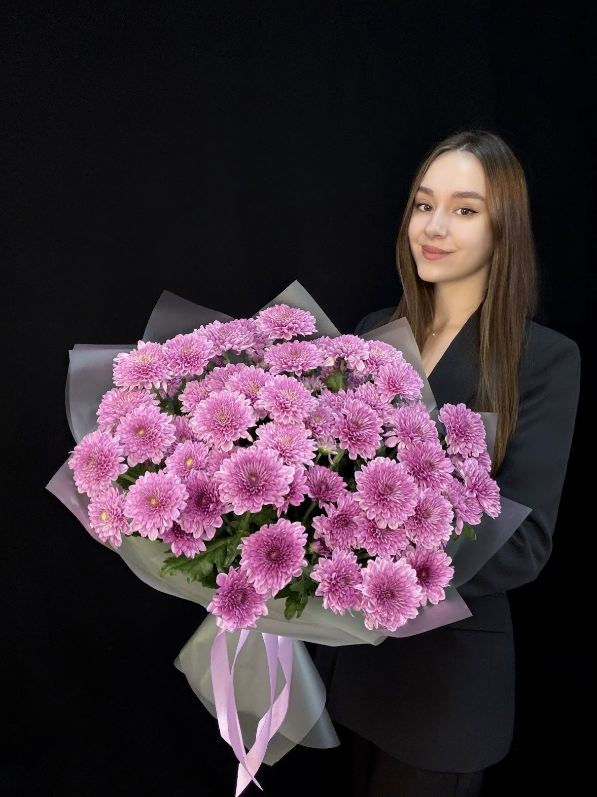 Букет из 9 малиновых кустовых хризантем Fabienne