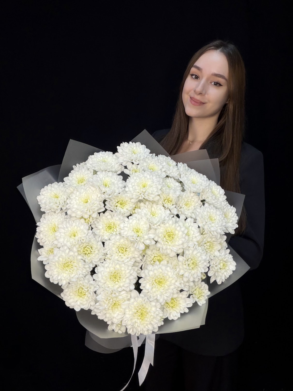 Букет из 9 кустовых белых хризантем Altaj