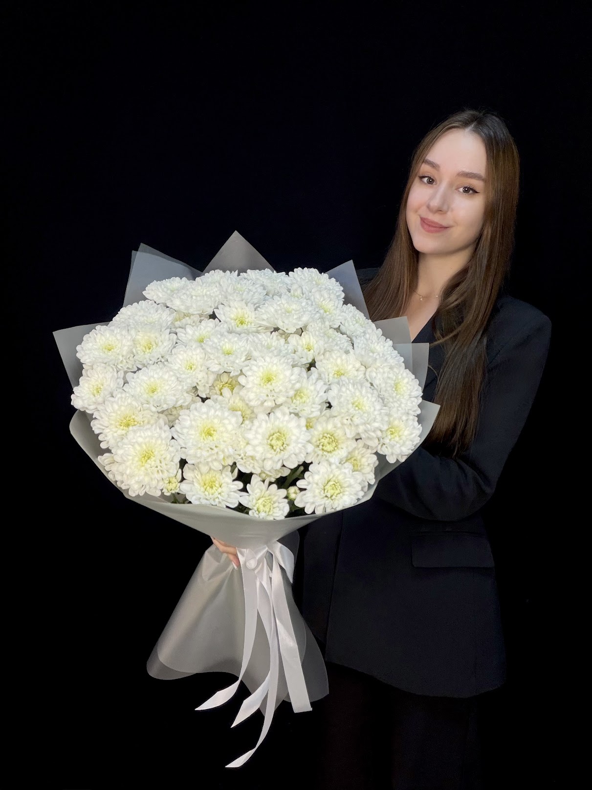 Букет из 9 кустовых белых хризантем Altaj