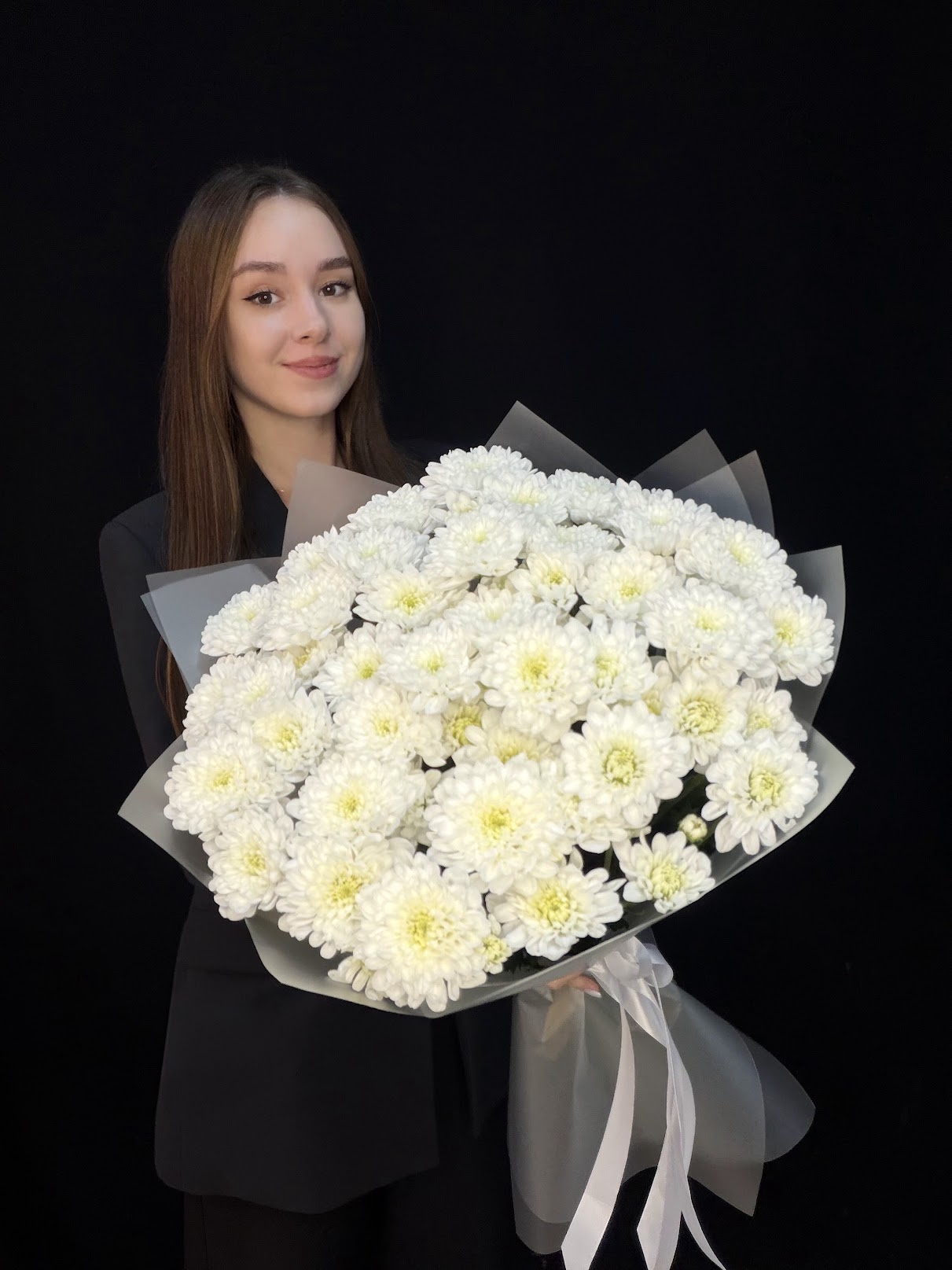 Букет из 9 кустовых белых хризантем Altaj