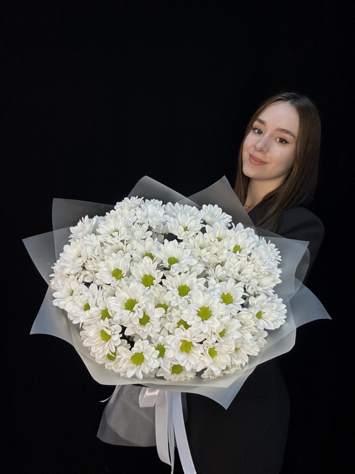 Букет из 9 белых кустовых хризантем Сhic