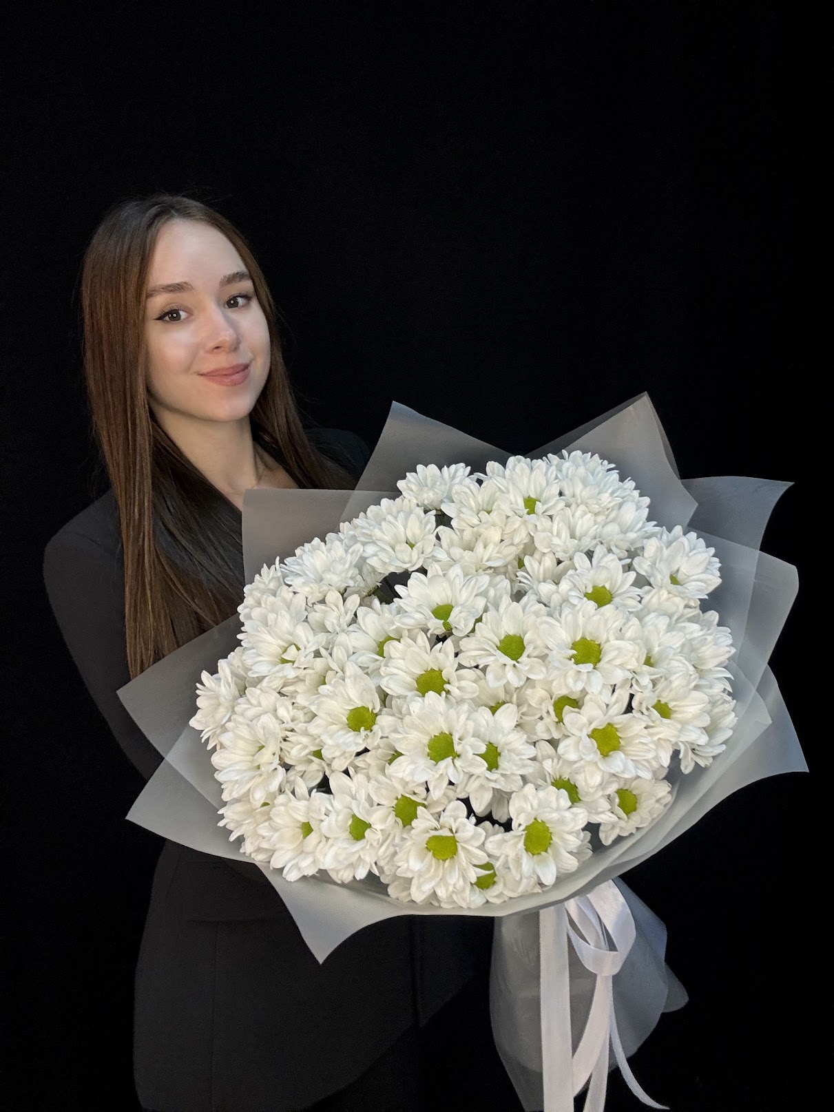 Букет из 9 белых кустовых хризантем Сhic