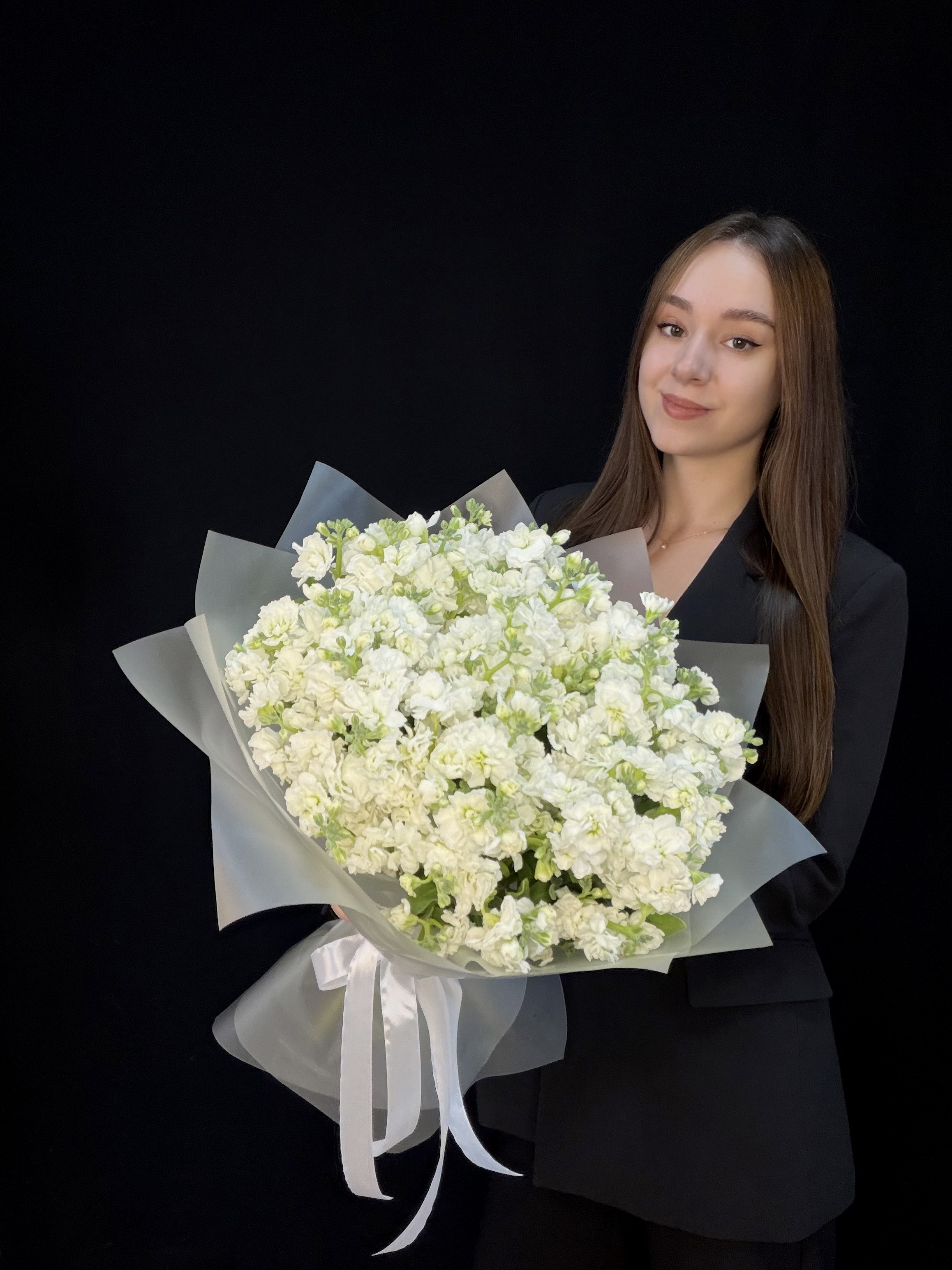 Букет из 15 белых маттиол