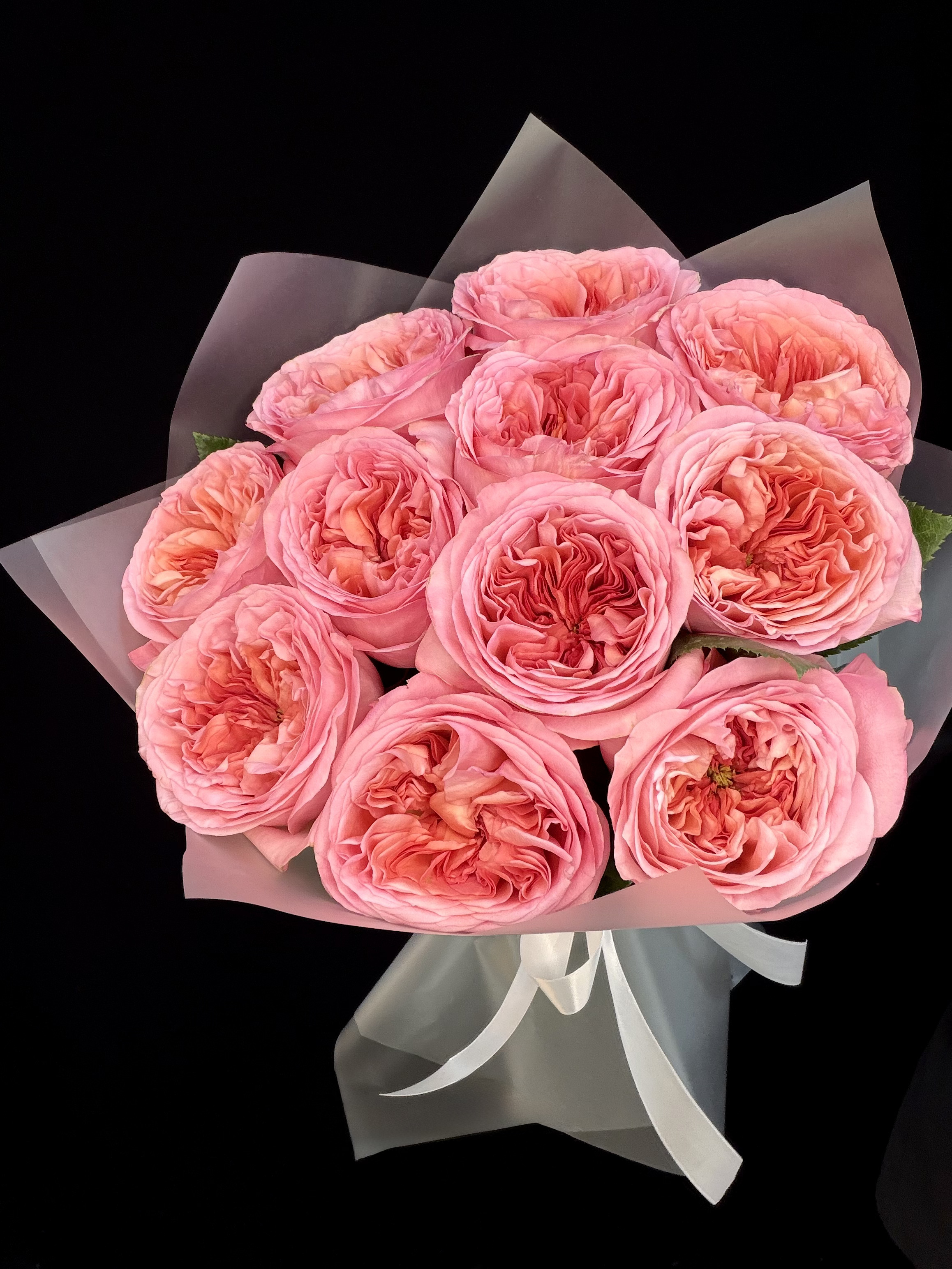 Букет из 11 розовых пионовидных роз Pink Xpression Эквадор 50 см