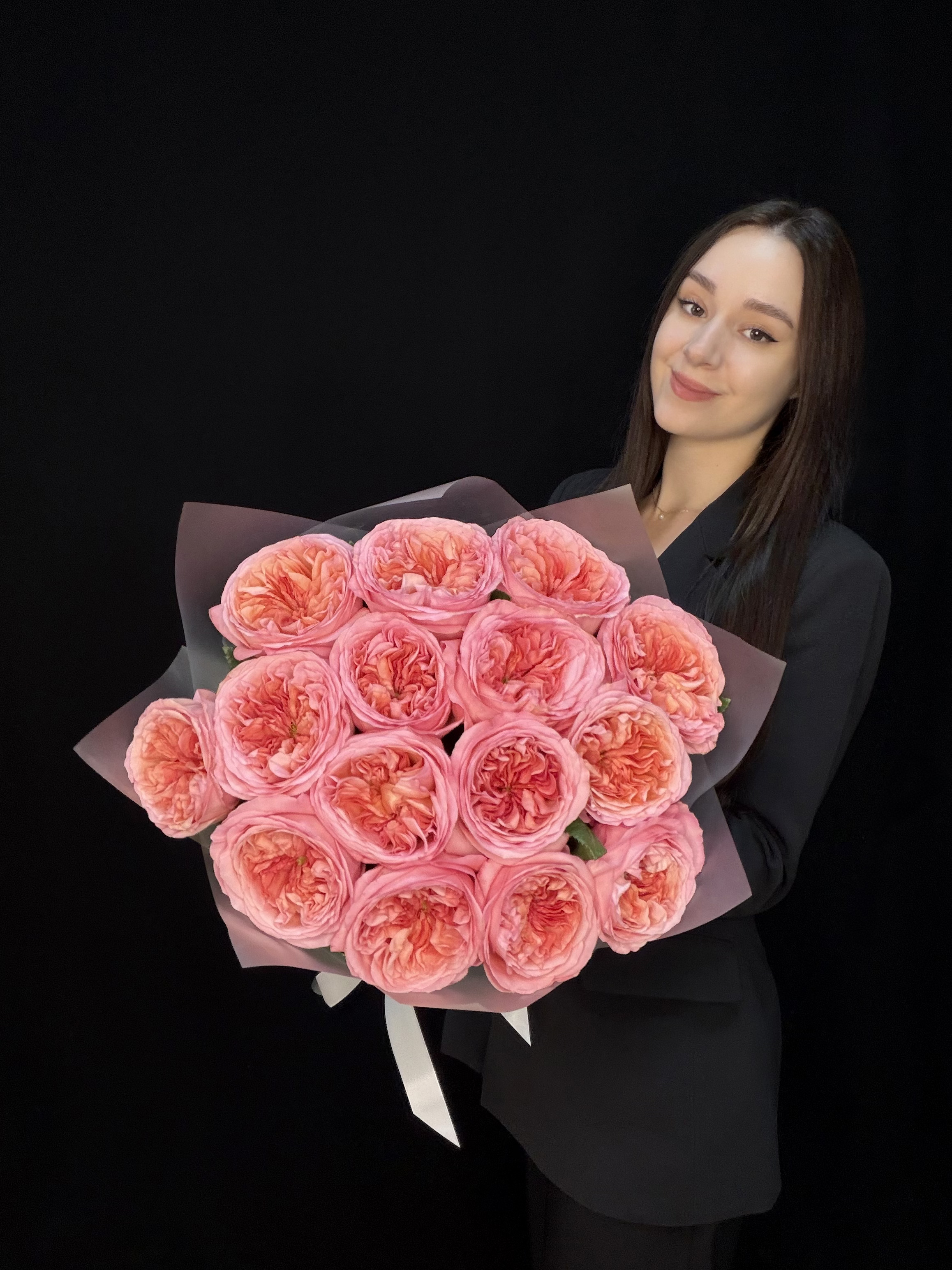 Букет из 15 розовых пионовидных роз Pink Xpression Эквадор 50 см