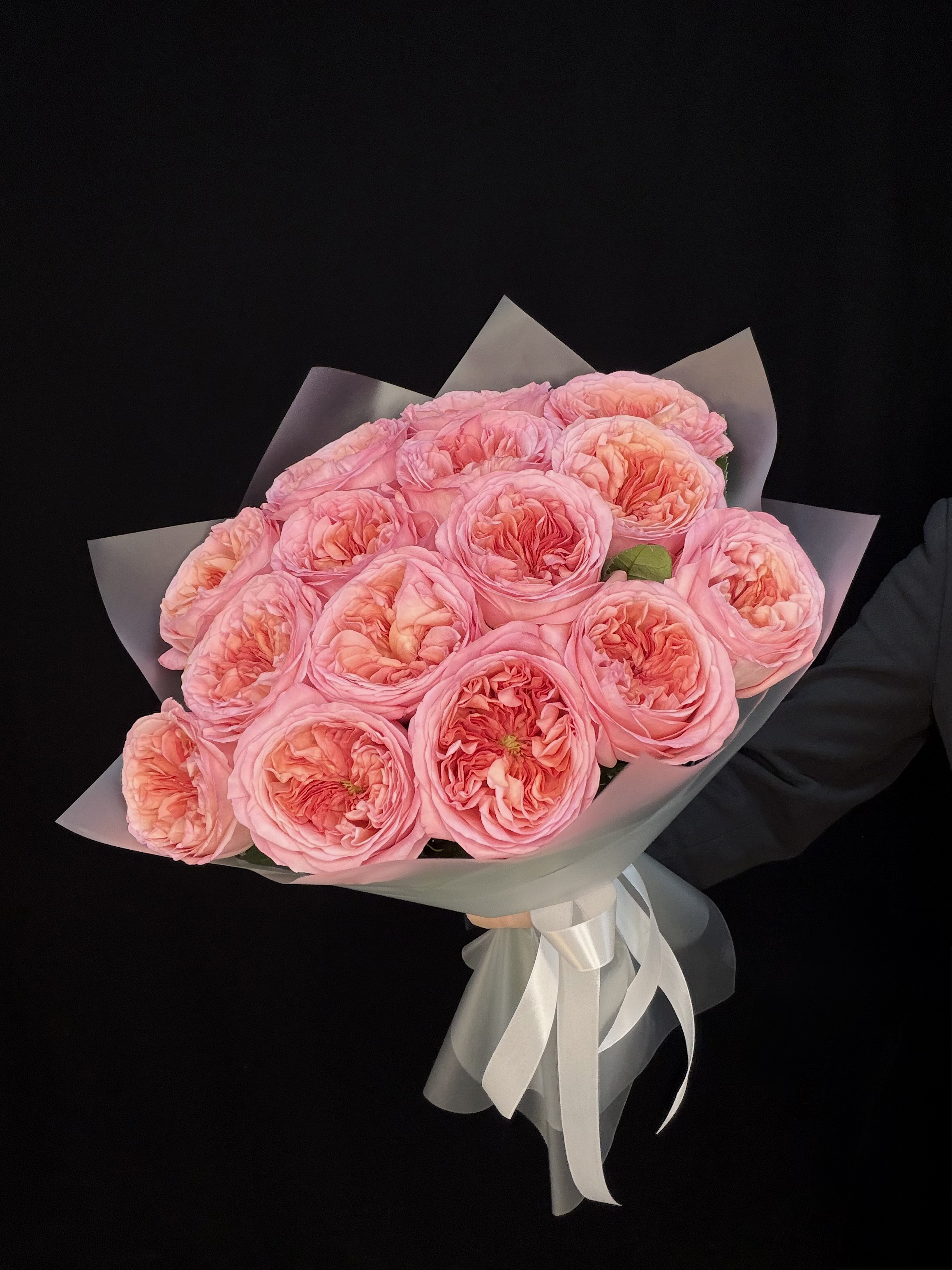 Букет из 15 розовых пионовидных роз Pink Xpression Эквадор 50 см
