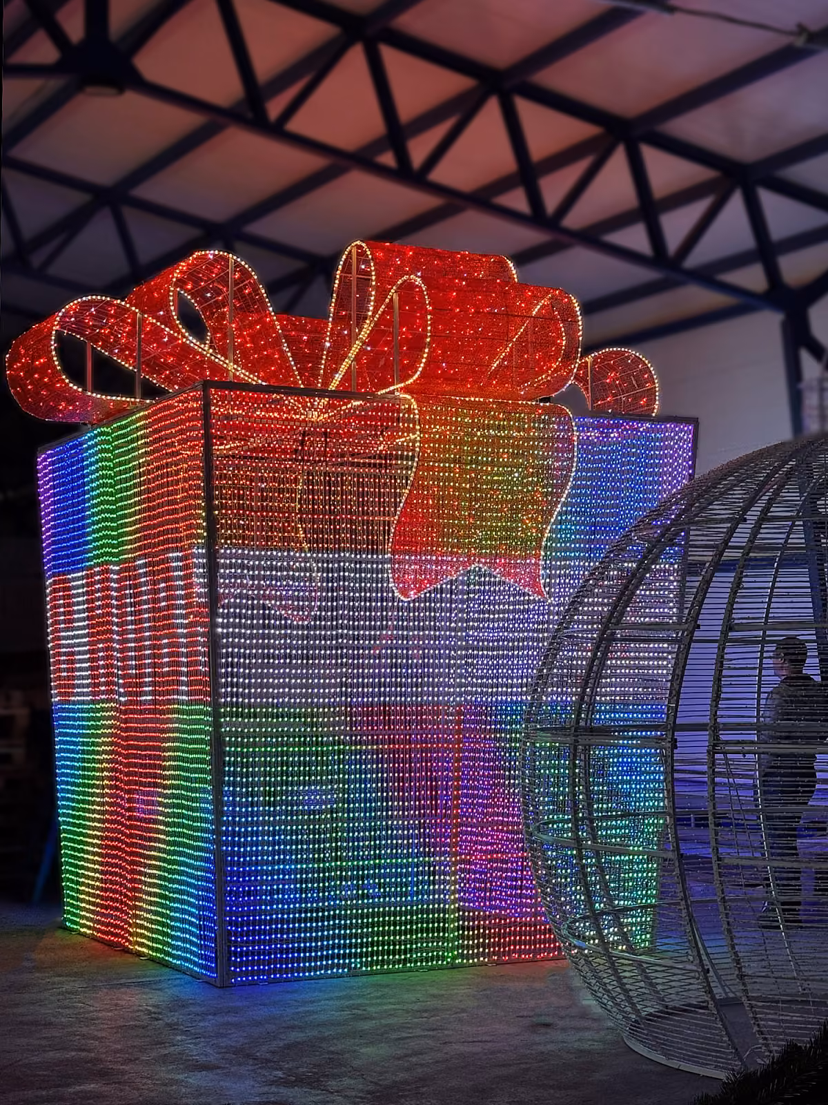 Световая фигура «Подарок Magic» RGB