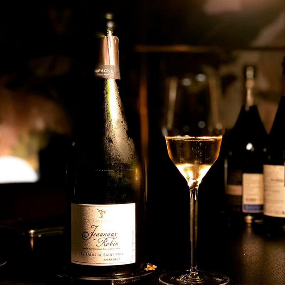 double_bend_champagne_1.jpg