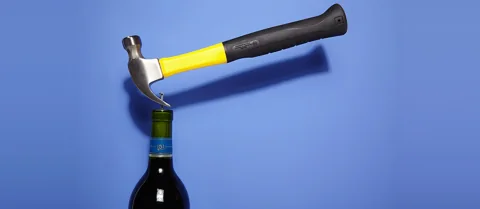 Открыть вино без штопора.webp