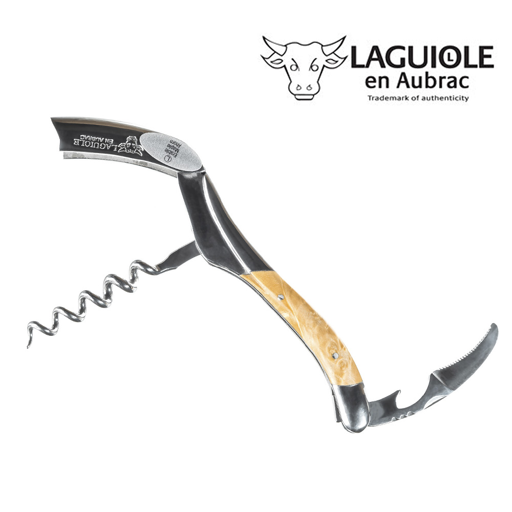 Laguiole_En_Aubrac_Sommelier_Sommelier_Maple_2