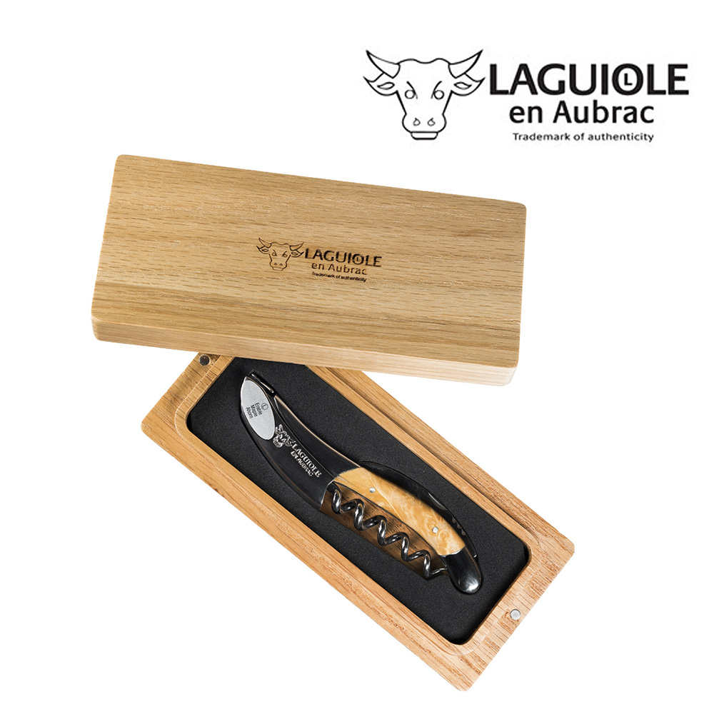 Laguiole_En_Aubrac_Sommelier_Sommelier_Maple_3
