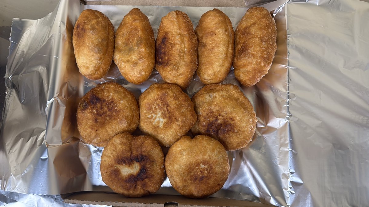 Пирожки с мясом и беляши