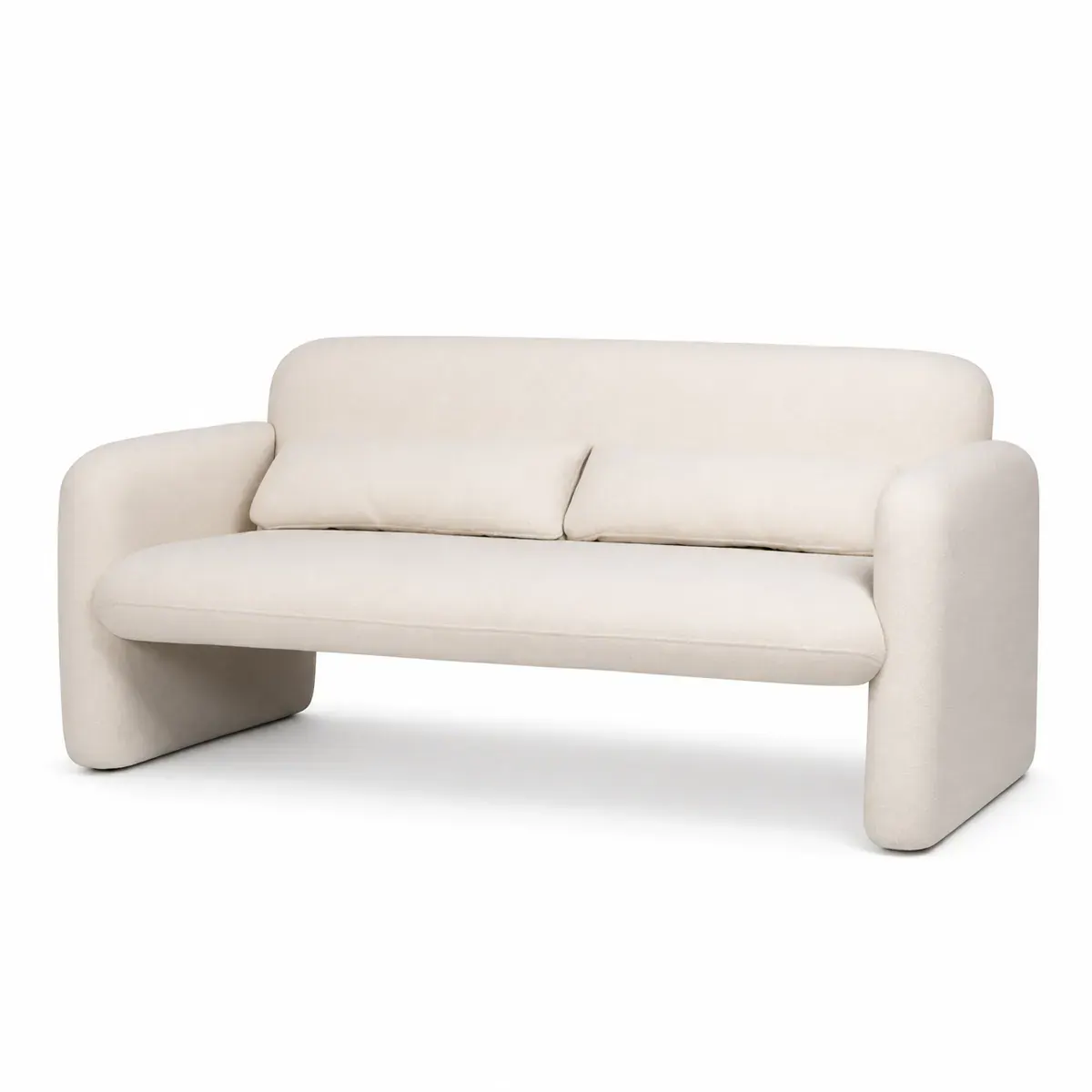 Кремовый bouclé loveseat с округлыми подлокотниками