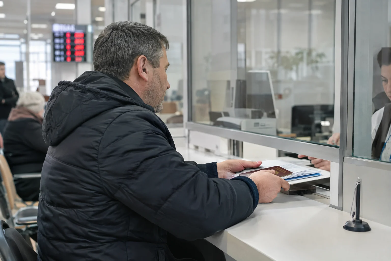 Банкротство через МФЦ в 2026 году: кому подходит, как пройти без суда и что будет после