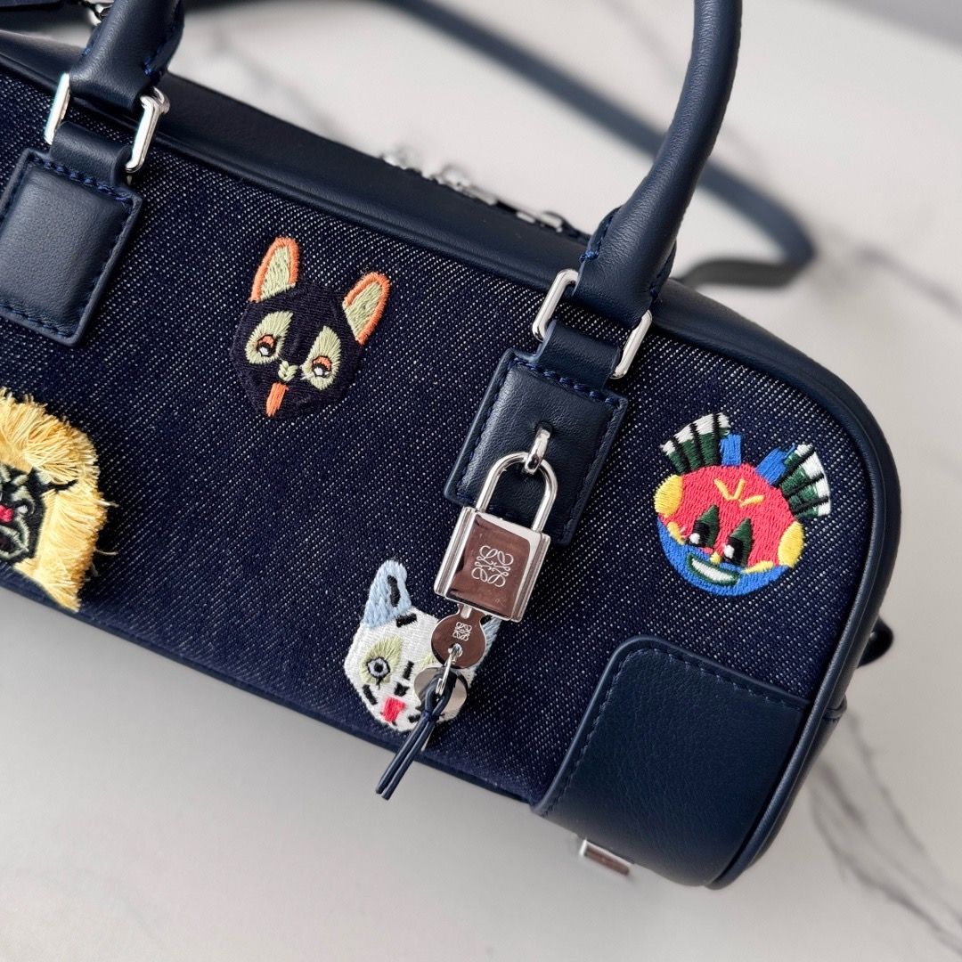 Сумки Loewe — модель 822