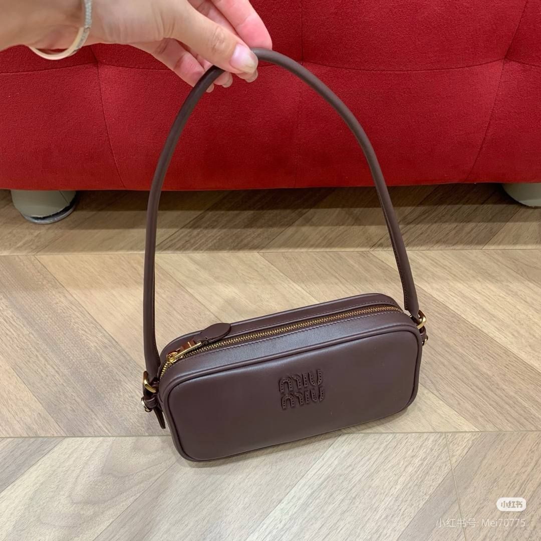 Сумки MiuMiu — модель 1495
