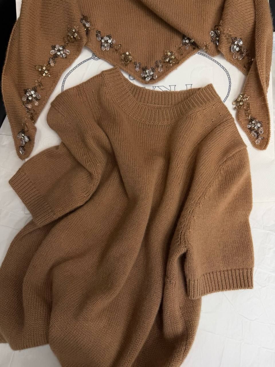 Верх/база Prada — модель 1518