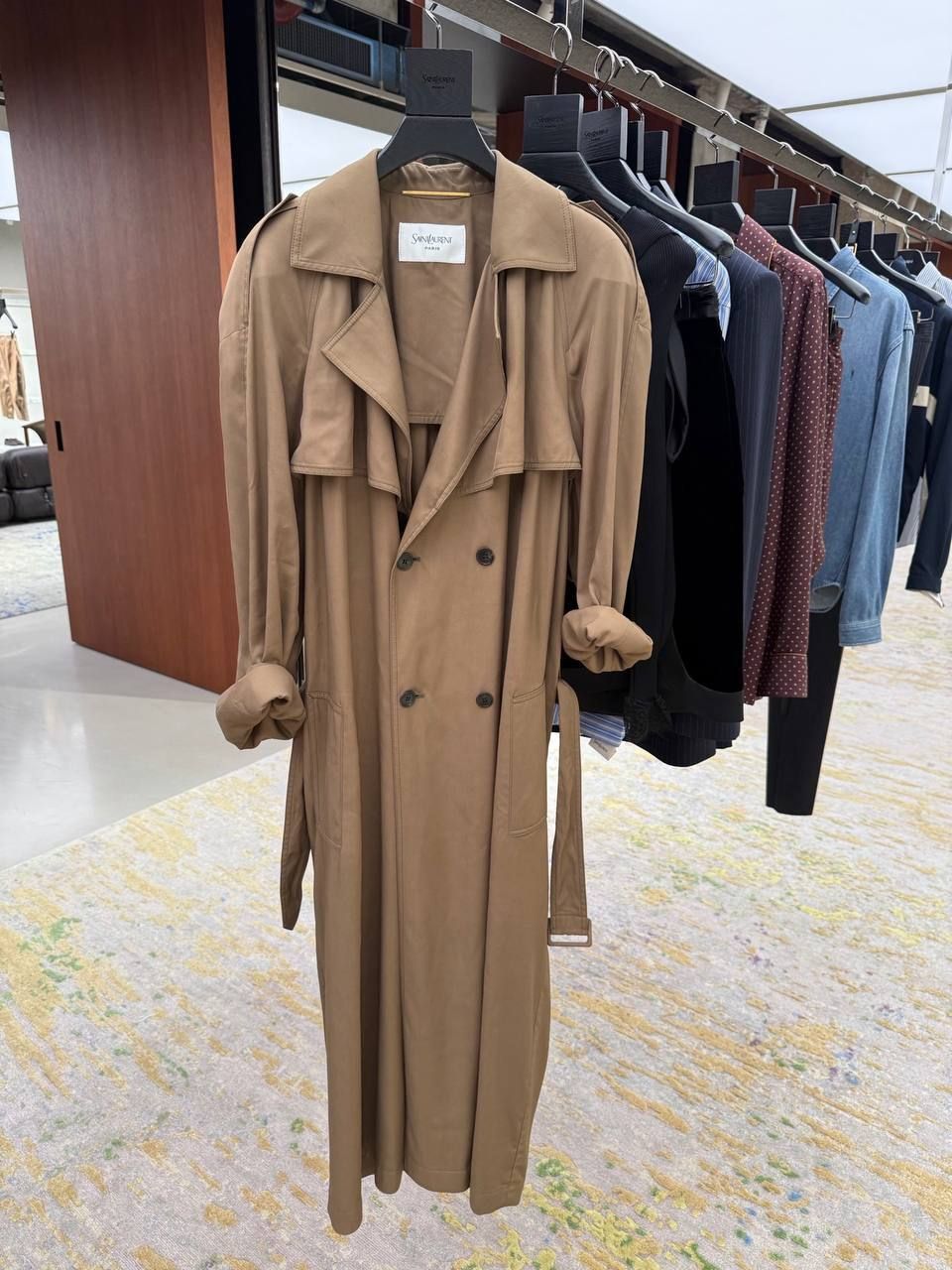 Верхняя одежда YSL — модель 1957