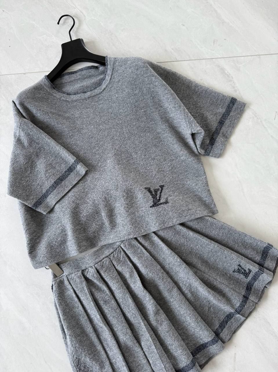 Костюмы LV — модель 1949