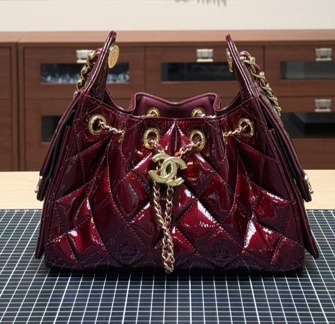 Сумки Chanel — модель 2208