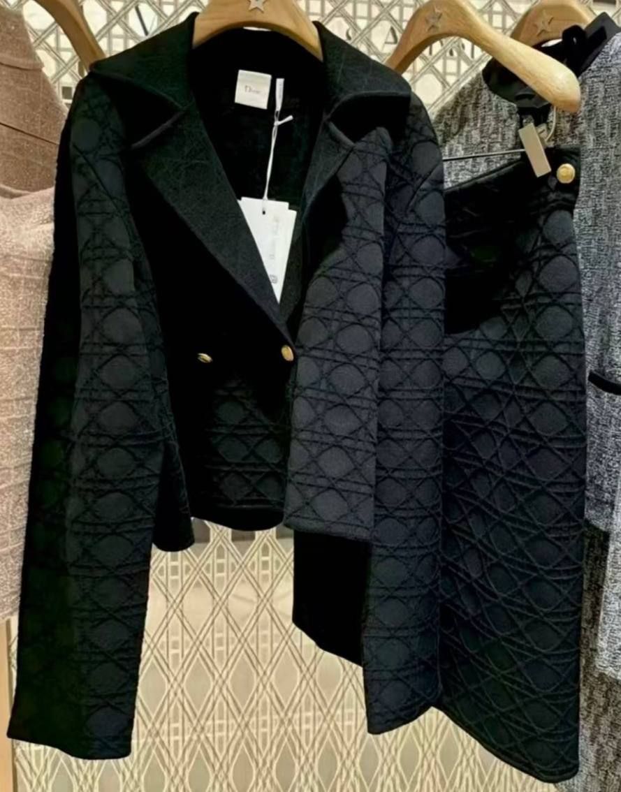 Костюмы Dior — модель 2270