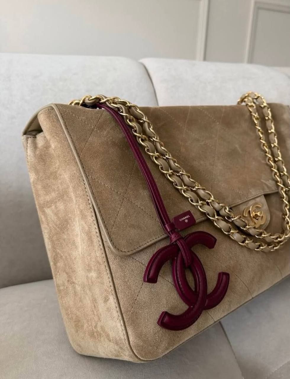 Аксесуары Chanel — модель 2284