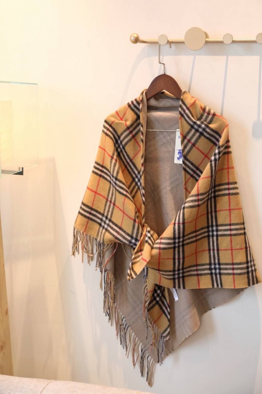 Аксесуары Burberry — модель 2318
