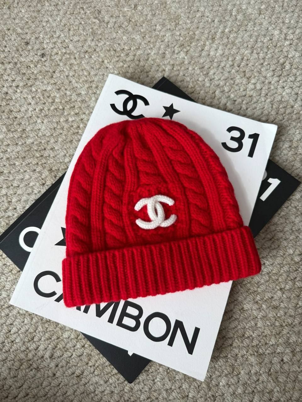 Головные уборы Chanel — модель 2185