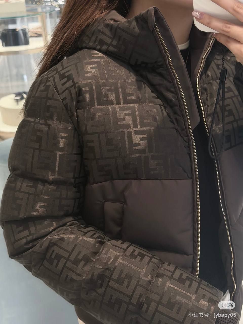Верхняя одежда Fendi — модель 2369