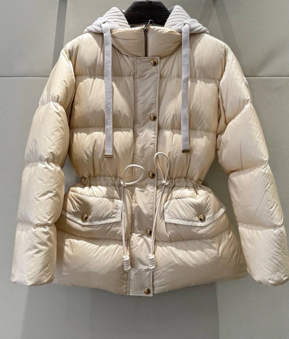 Верхняя одежда Moncler — модель 2406