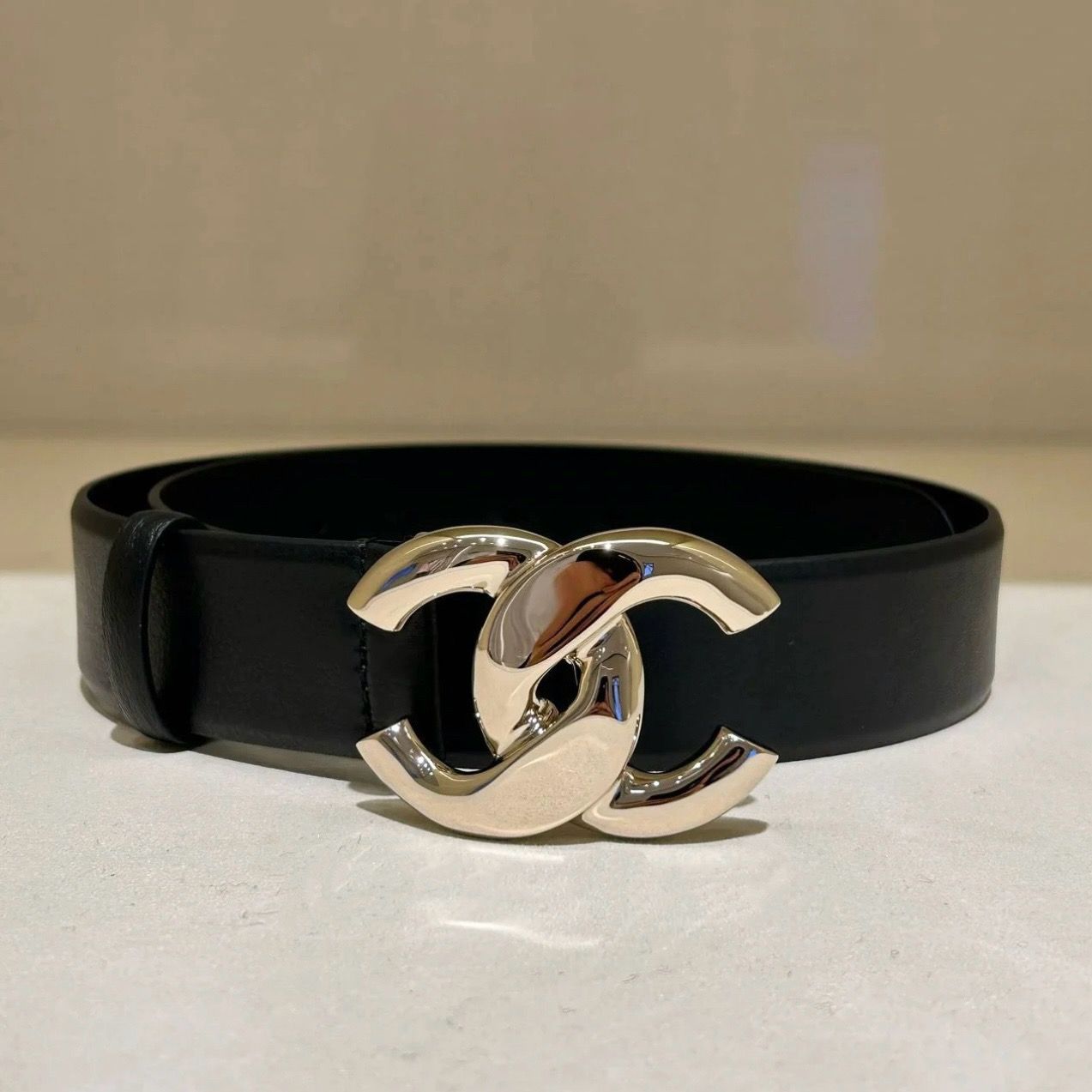 Аксесуары Chanel — модель 633