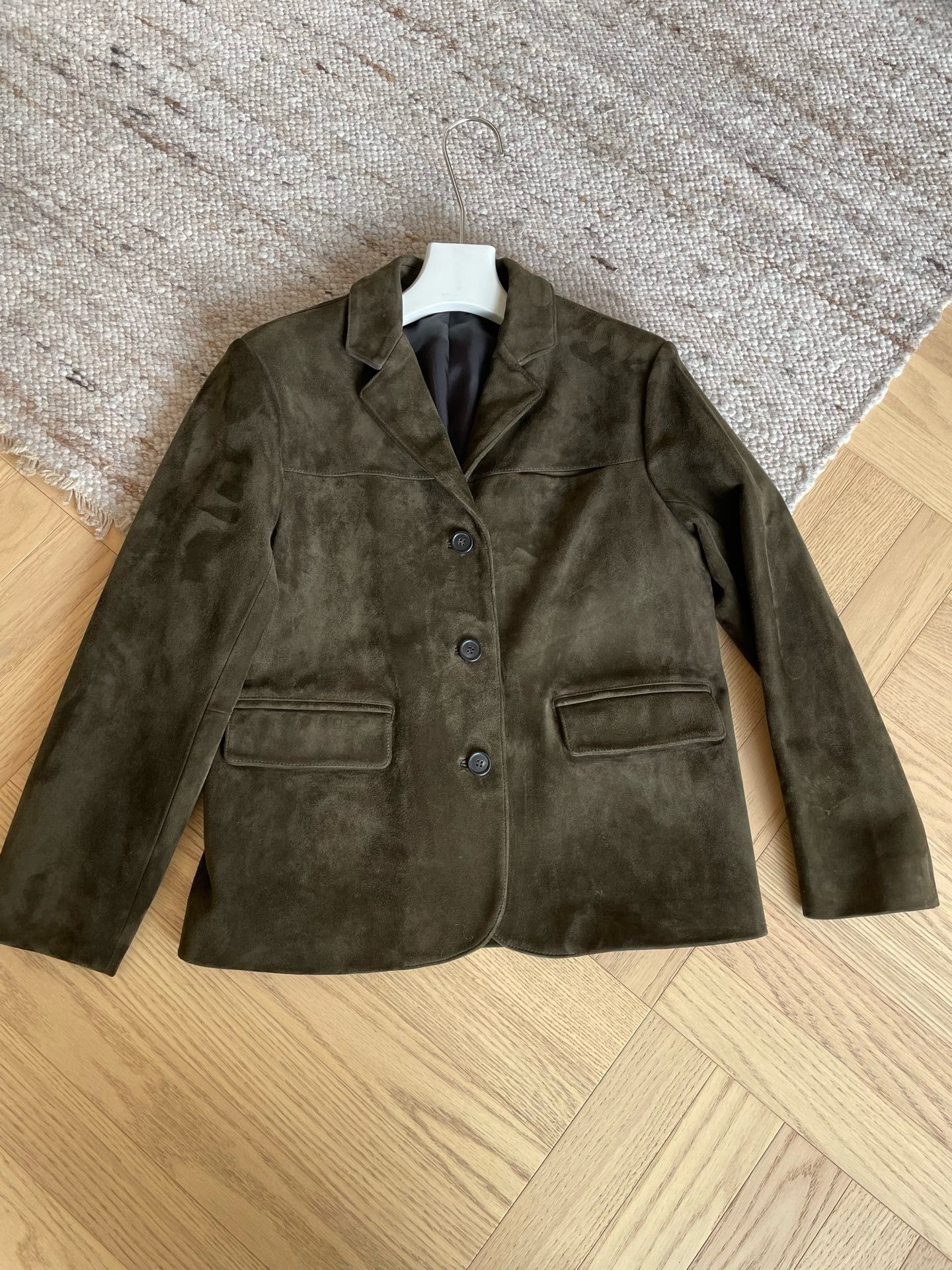Верхняя одежда Prada — модель 767