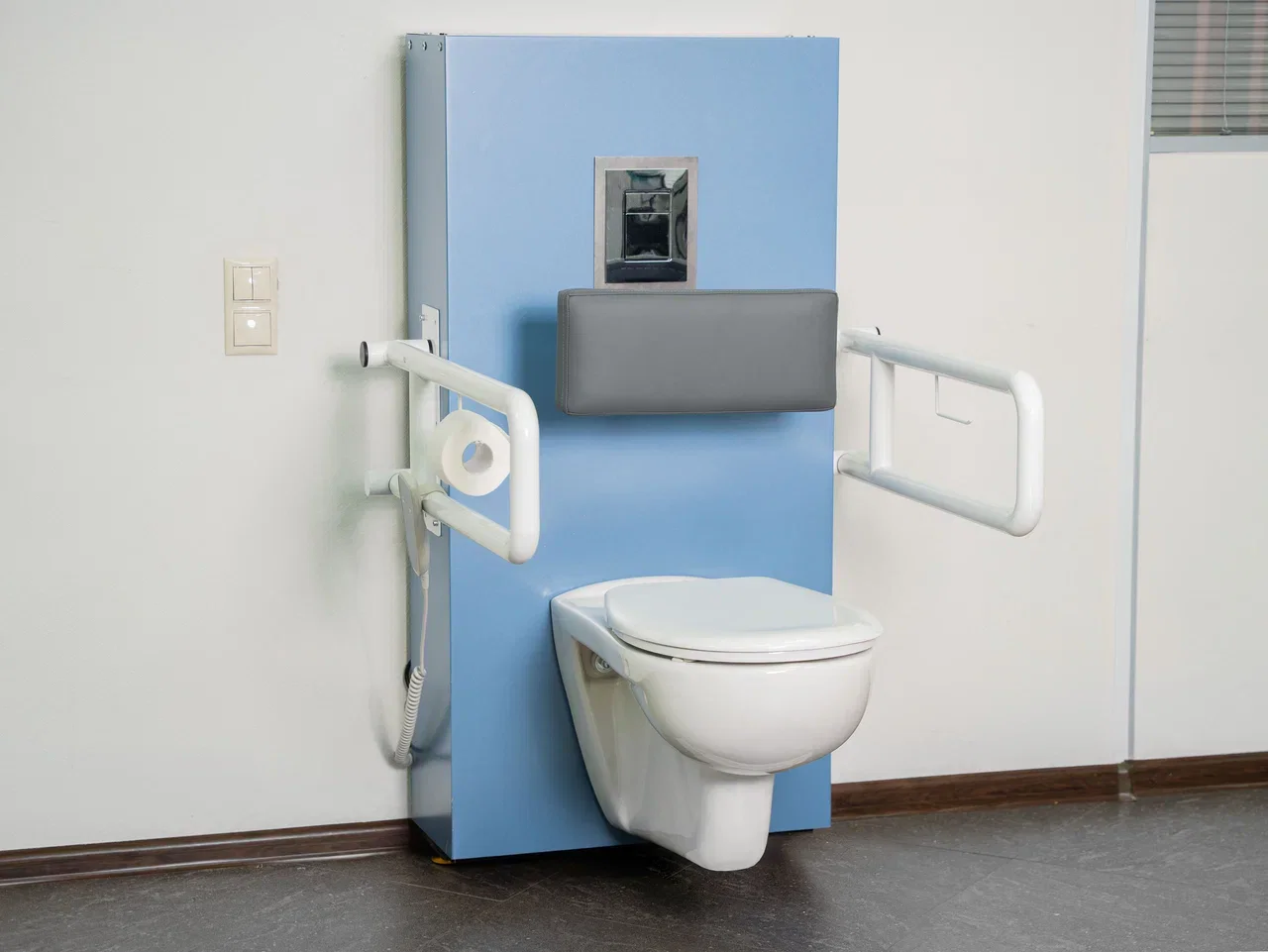 Ортофит унитаз — подъёмная колонна