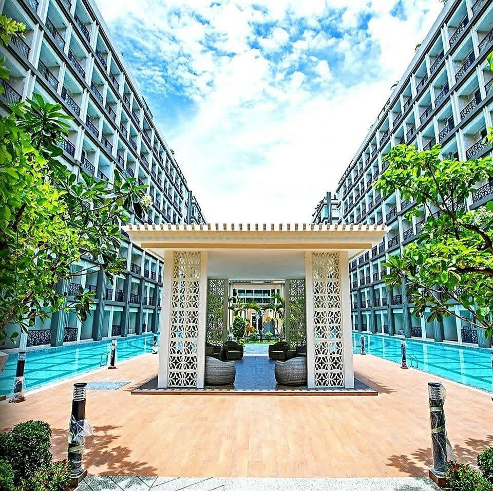 Dusit Grand Park II