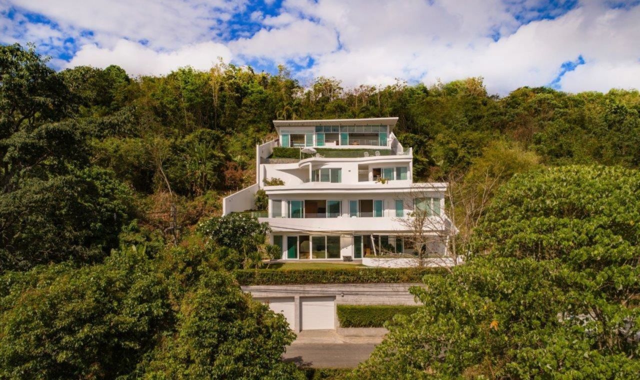 Вилла в Чалонге, Таиланд, 880 м²