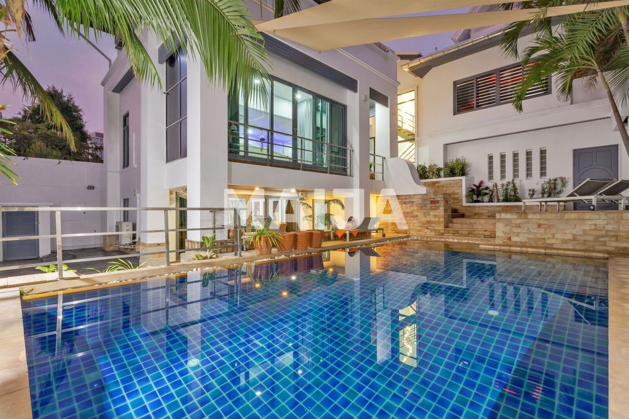 Вилла в Паттайе, Таиланд, 450 м²