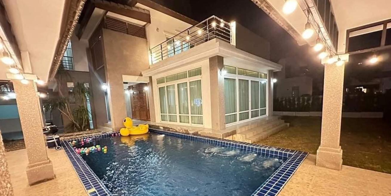 4-комнатная вилла 300 м² в Паттайе