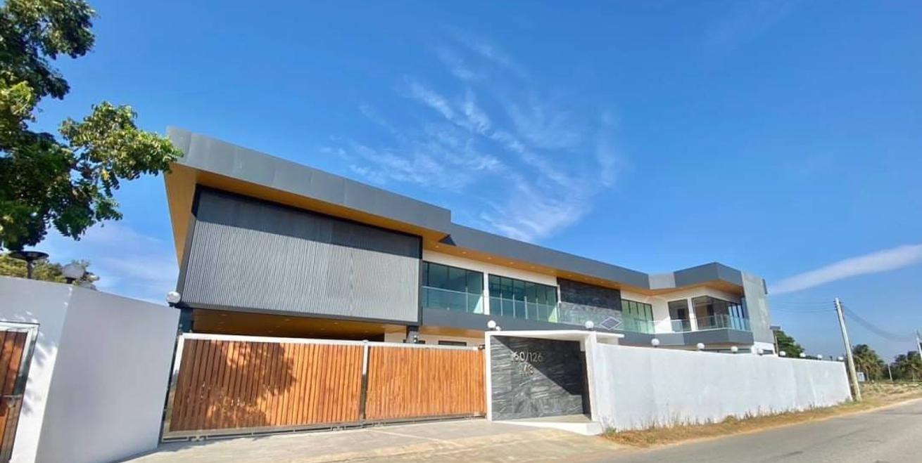 5-комнатный дом 650 м² в Паттайе