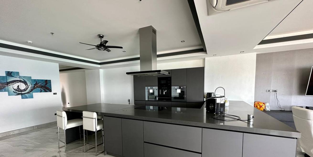 3-комнатная квартира 260 м² в Паттайе