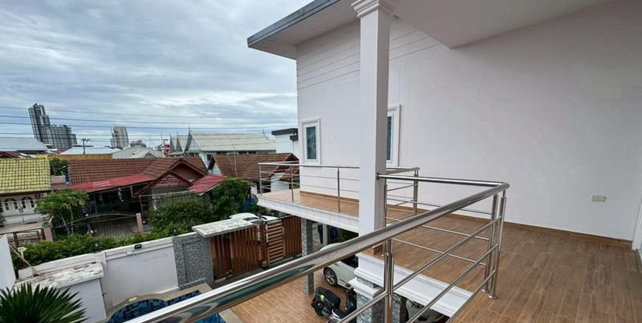 5-комнатная вилла 240 м² в Паттайе