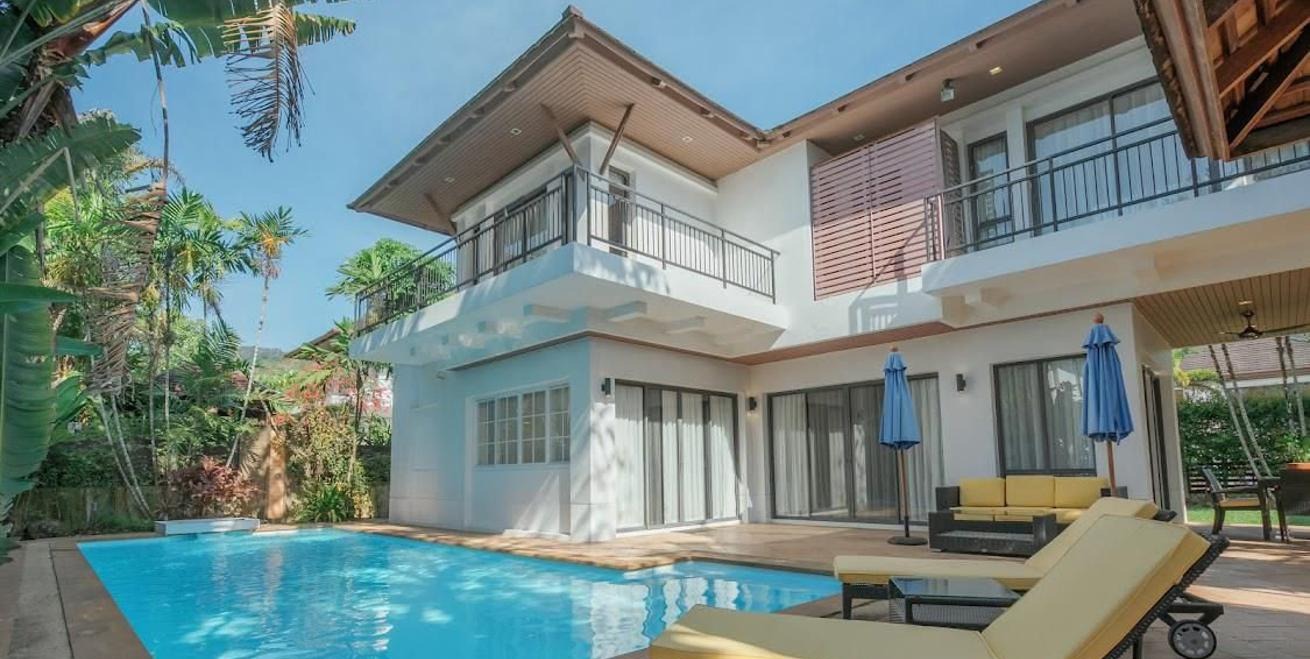 4-комнатная вилла 400 м² в тамбоне Кату