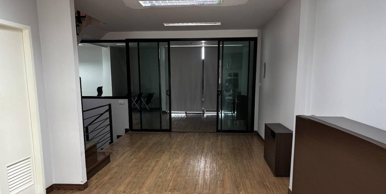 4-комнатный таунхаус 625 м² в Буенг Куме