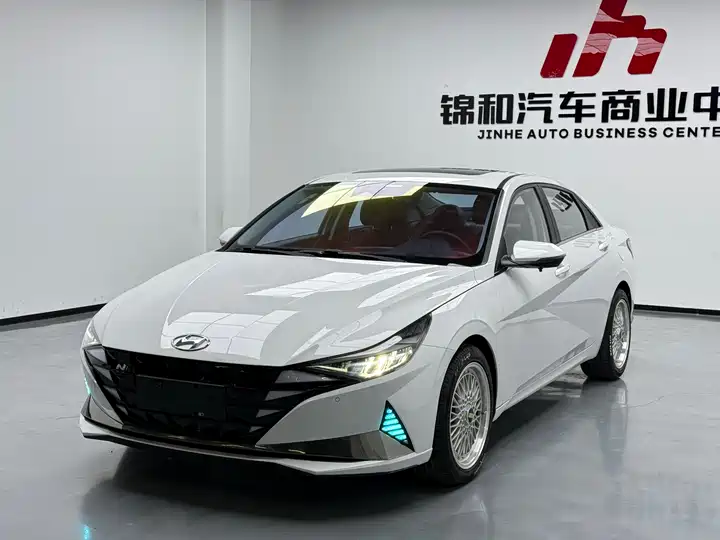 Elantra 2021 1.5L CVT LUX Premium Edition