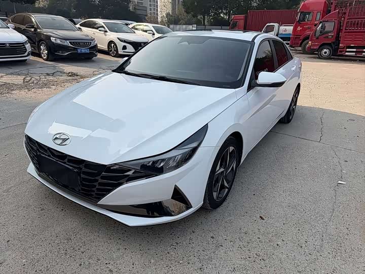 Elantra 2022 1.5L CVT GLS Leading Edition