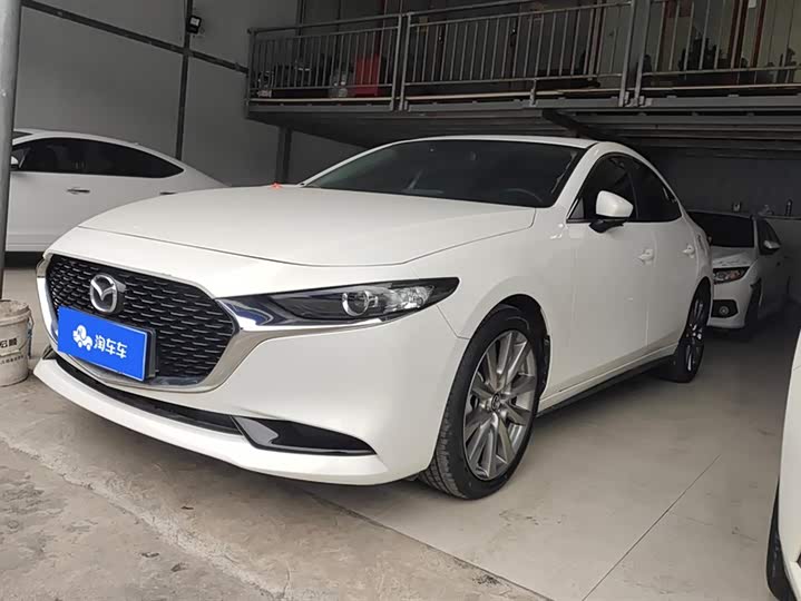 Mazda3 Angkesela 2023 2.0L Automatic Premium Edition