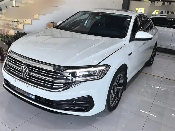 Sagitar 2023 300TSI DSG Super Edition
