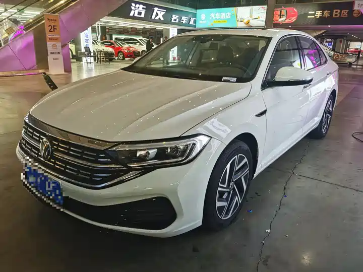 Sagitar 2023 300TSI DSG Super Edition