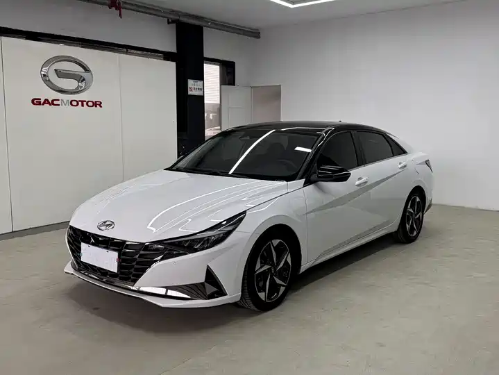 Elantra 2022 1.5L CVT LUX Premium Edition