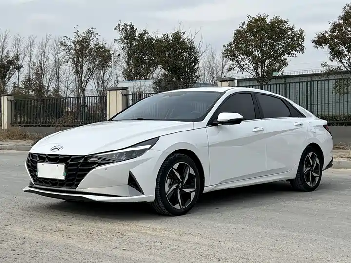 Elantra 2021 1.5L CVT LUX Premium Edition