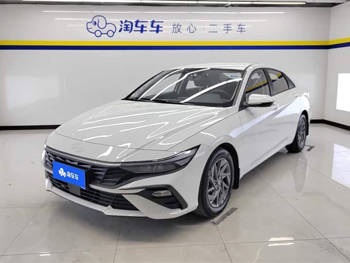 Elantra 2023 1.5L CVT GLS Leading Edition